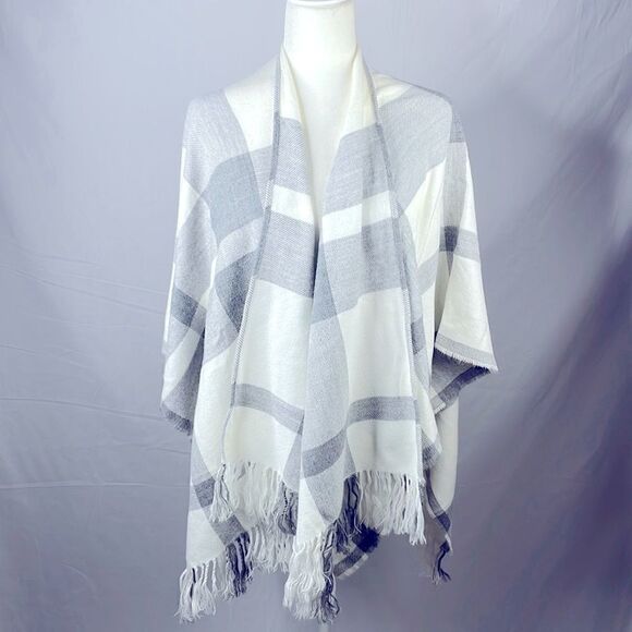 Blanket Scarf Gray and White with fringe - Picture 1 of 6